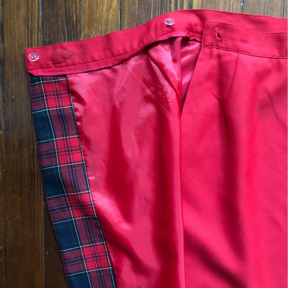 Vintage Wrap Skirt Red w Suede Buckle Detail 4 - Picture 5 of 7